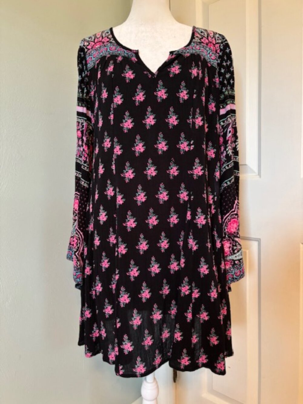 Patrons of Peace Boho Floral Long Sleeve Tunic Dress w/Bell Sleeves Size Small